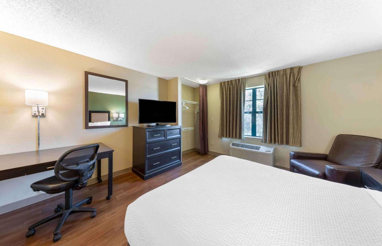 Extended Stay America Suites - Chicago - Elgin - West Dundee Экстерьер фото