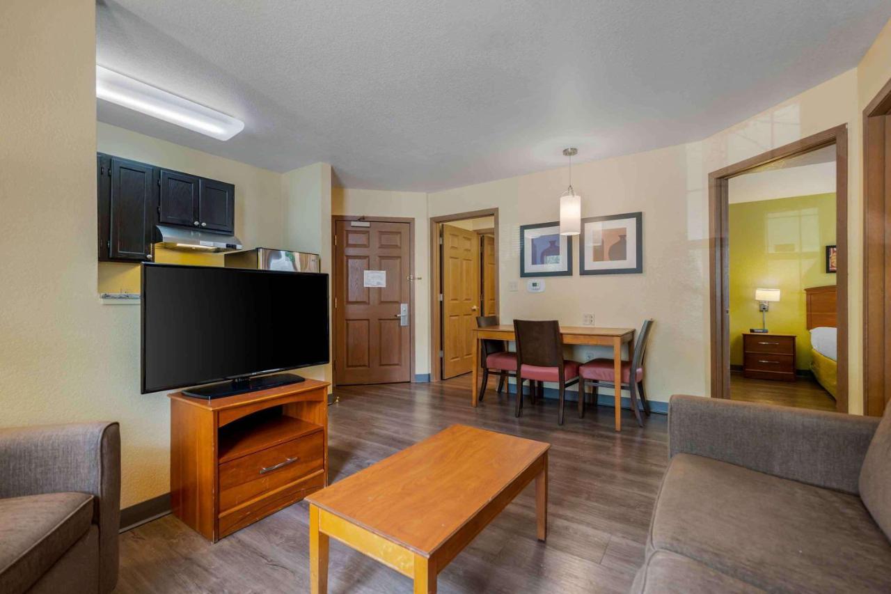 Extended Stay America Suites - Chicago - Elgin - West Dundee Экстерьер фото